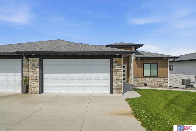 1143 Sand Hill Rd, Louisville, NE 68037