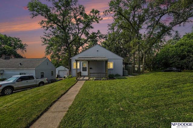 6795 Seward St, Omaha, NE 68104