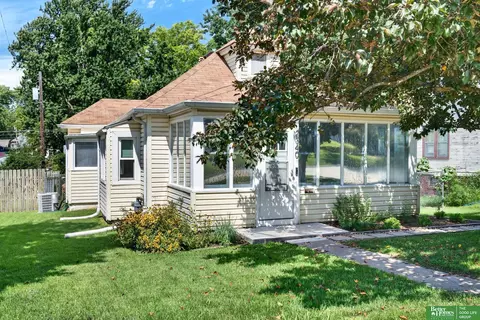 2340 N 65 Ave, Omaha, NE 68104