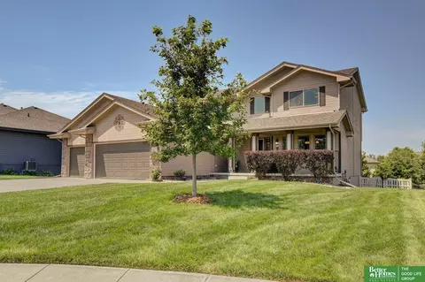 21314 Castlerock Ln, Gretna, NE 68028