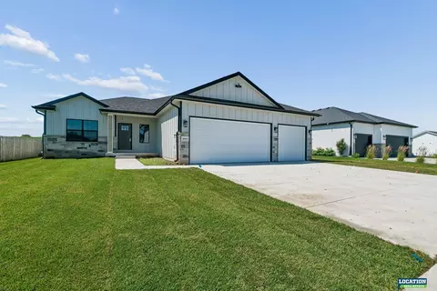 Exterior - 3009 Bertram St, Roca, NE 68430 photo 6 of 7