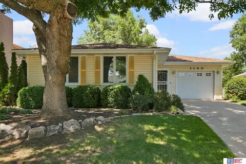 1140 High Plains Rd, Lincoln, NE 68512