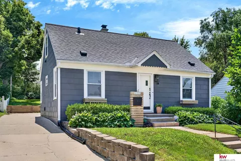 6015 Pine St, Omaha, NE 68106