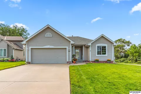 7026 N 76 Cir, Omaha, NE 68122
