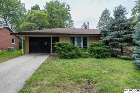 2409 S 36th St, Lincoln, NE 68506