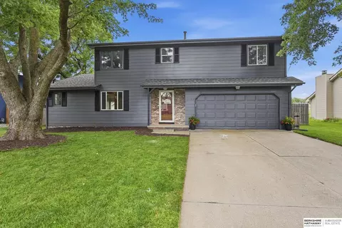 11752 Raleigh Dr, Omaha, NE 68164