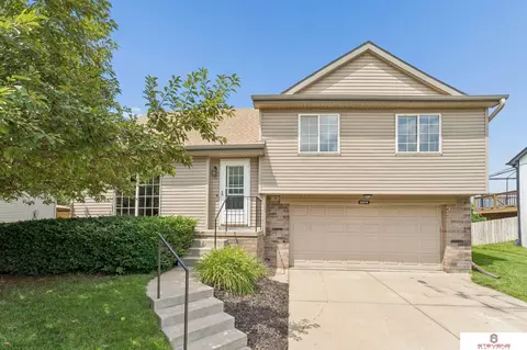 2914 N 155th Ave, Omaha, NE 68116