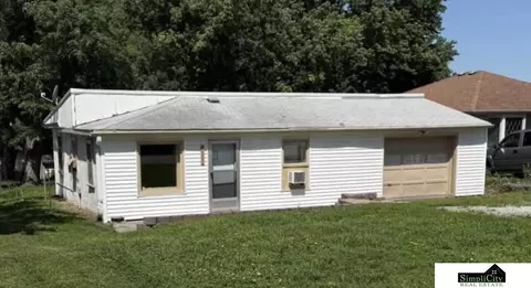 2621 NW 8th St, Lincoln, NE 68521