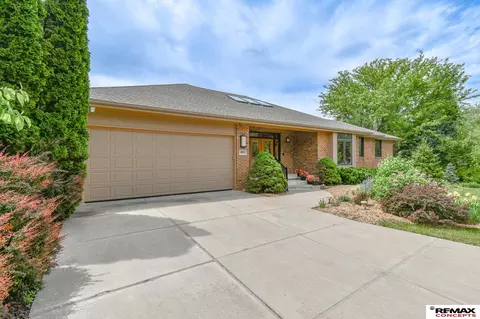 4845 Old Creek Rd, Lincoln, NE 68516