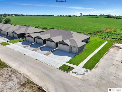 9026 S 47th St, Lincoln, NE 68516