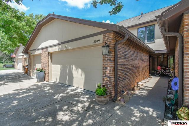 2519 Winding Way, Lincoln, NE 68506