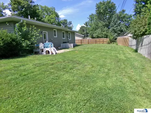 1718 Jefferson St, Beatrice, NE 68310 photo 4