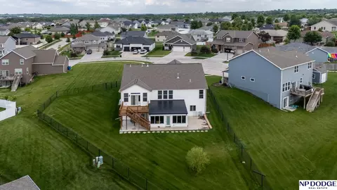 8928 Trader Ct, Lincoln, NE 68507