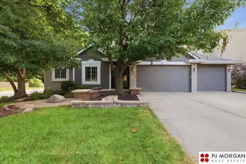 4504 N 167th St, Omaha, NE 68116