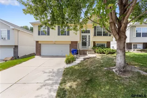 2134 N 166th St, Omaha, NE 68116