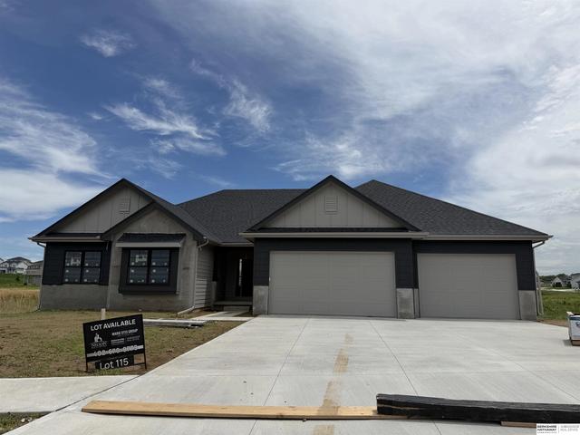 21854 Amber Cir, Gretna, NE 68028
