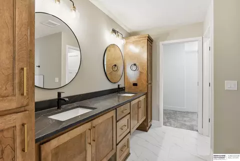 Bath - 16624 Abigail St, Bennington, NE 68007 photo 6 of 8