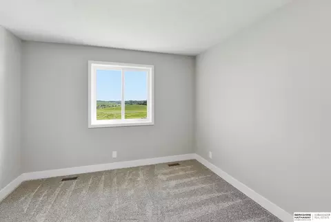 Bedroom - 16624 Abigail St, Bennington, NE 68007 photo 3 of 7