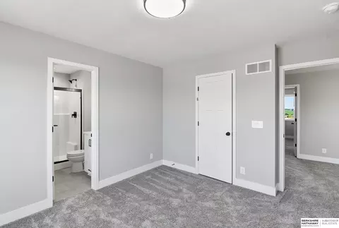 Bedroom - 16624 Abigail St, Bennington, NE 68007 photo 2 of 7