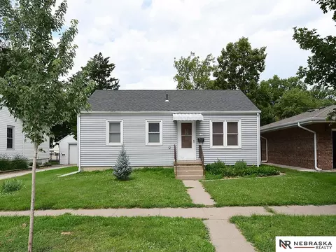 835 Ivy Ave, Crete, NE 68333