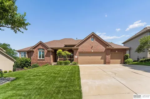 15110 Sahler St, Omaha, NE 68116