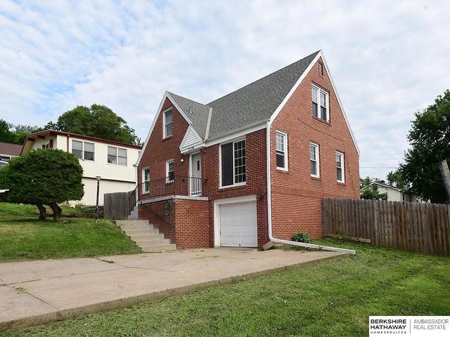 3110 Young St, Omaha, NE 68112