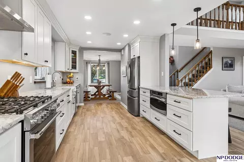 1255 Limerick Rd, Papillion, NE 68046