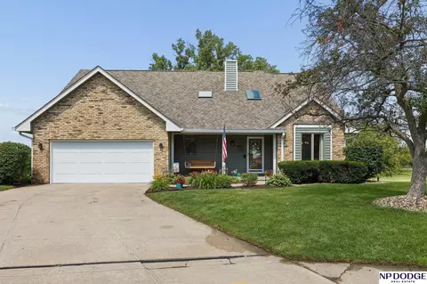 1255 Limerick Rd, Papillion, NE 68046
