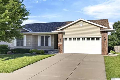12525 S 217th St, Gretna, NE 68028