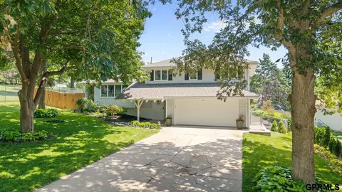 317 S 129th St, Omaha, NE 68154