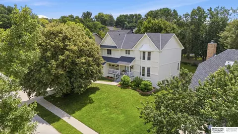 15911 Jackson Dr, Omaha, NE 68118