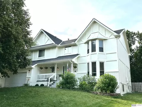 15911 Jackson Dr, Omaha, NE 68118