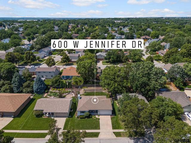 600 W Jennifer Dr, Lincoln, NE 68521
