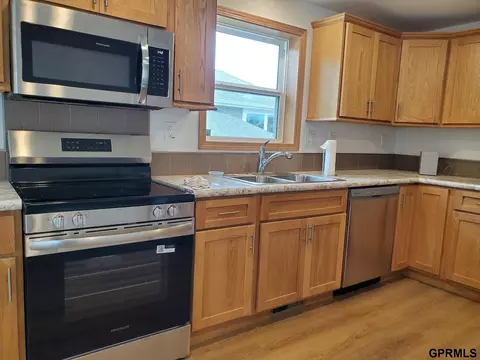 Kitchen - 1625 Willis Ave, Omaha, NE 68110 photo 1 of 2