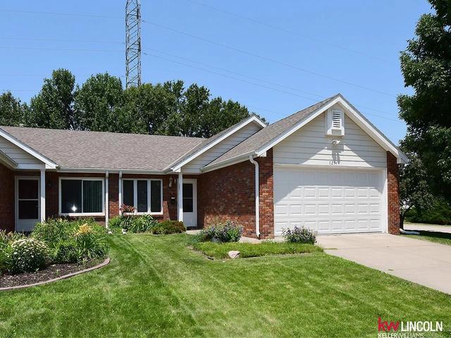 8264 Karl Ridge Rd, Lincoln, NE 68506