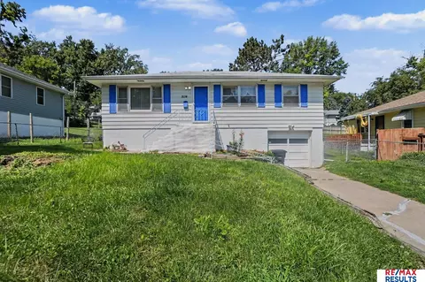 5114 N 49th St, Omaha, NE 68104