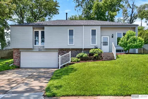 15515 Jackson Cir, Omaha, NE 68154