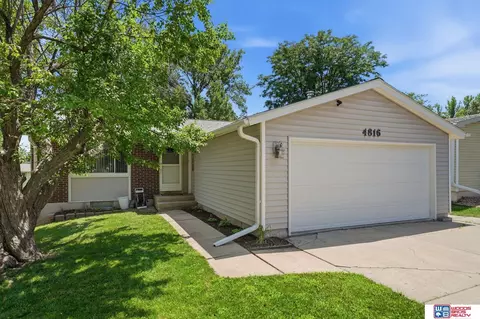4816 Grassridge Rd, Lincoln, NE 68512