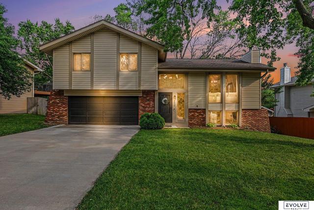 2617 Jack Pine St, Bellevue, NE 68123
