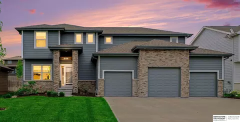 8126 S 196 St, Gretna, NE 68028