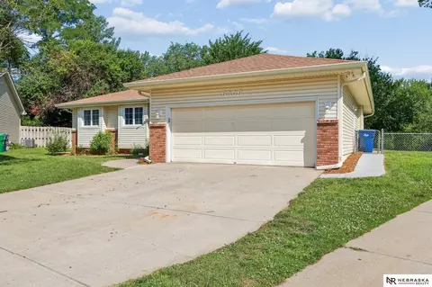 6506 S 89th Cir, Ralston, NE 68127