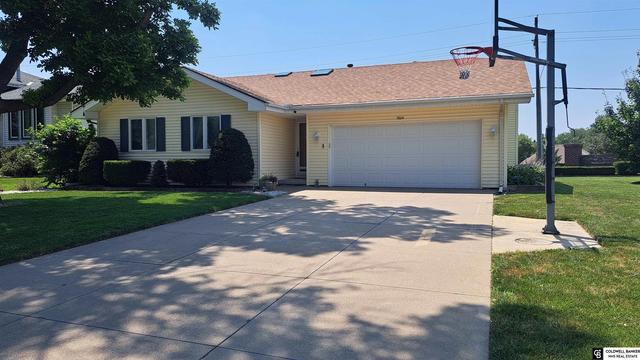 9604 S 24th St, Bellevue, NE 68147