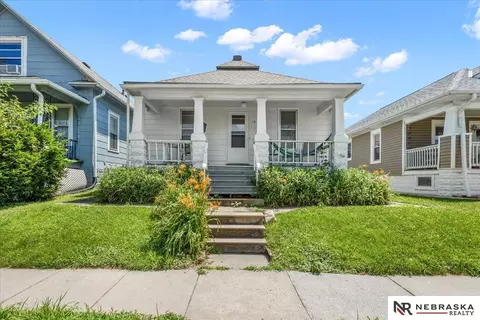 1027 Charleston St, Lincoln, NE 68508