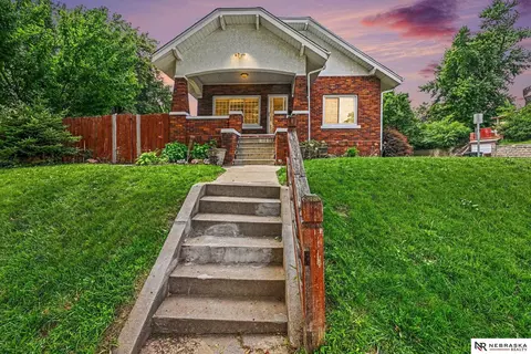 4202 S 12 St, Omaha, NE 68107