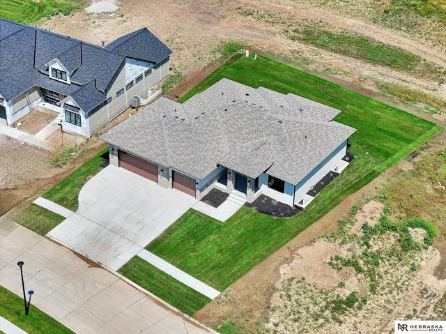 3630 Tree Line Dr, Lincoln, NE 68516