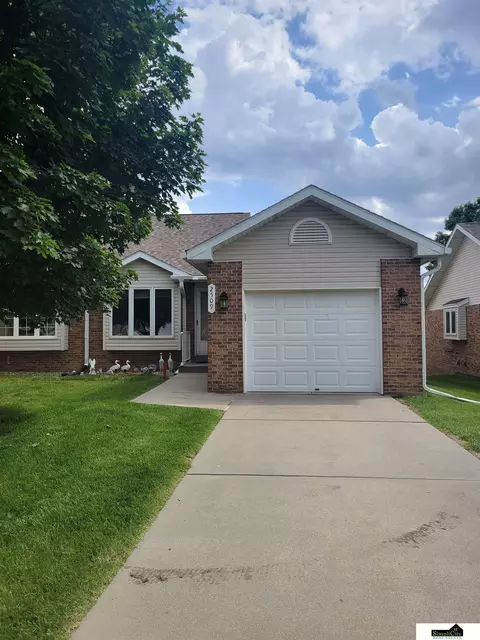 2509 Hollyhock Cir, Lincoln, NE 68521