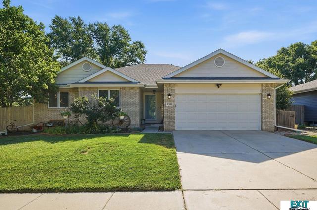 2320 SW 17th St, Lincoln, NE 68522