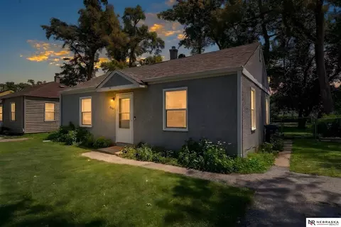 2809 Clay St, Bellevue, NE 68005