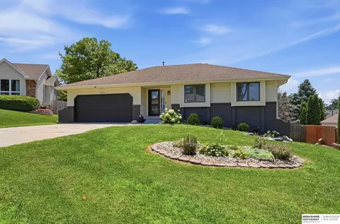 13954 Arbor Cir, Omaha, NE 68144