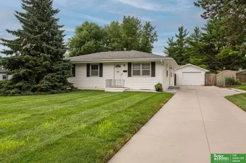 7731 Western Ave, Omaha, NE 68114